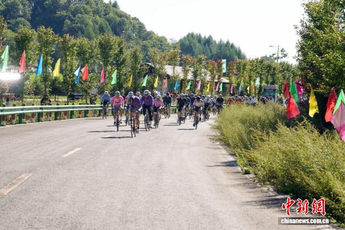 2025巫溪红池坝自行车赛高海拔赛道挑战赛