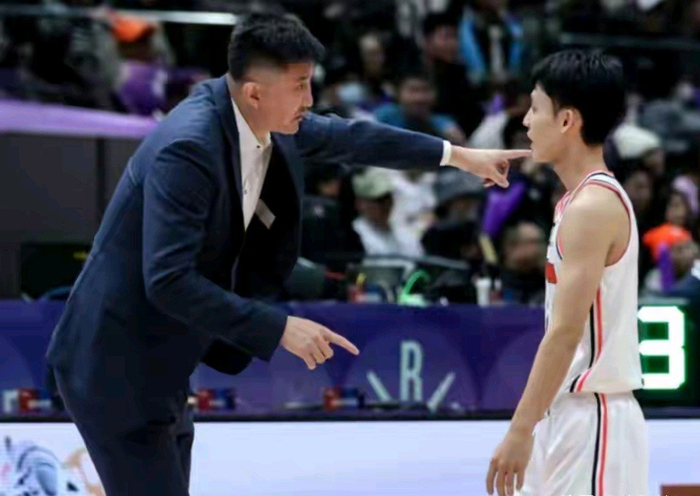 徐杰从全明星MVP到连续得分挂零的困境