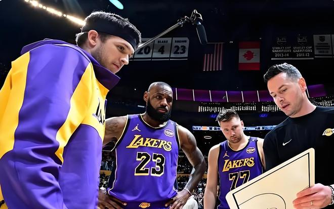 勒布朗主动降薪助力湖人续约里夫斯 激活战术体