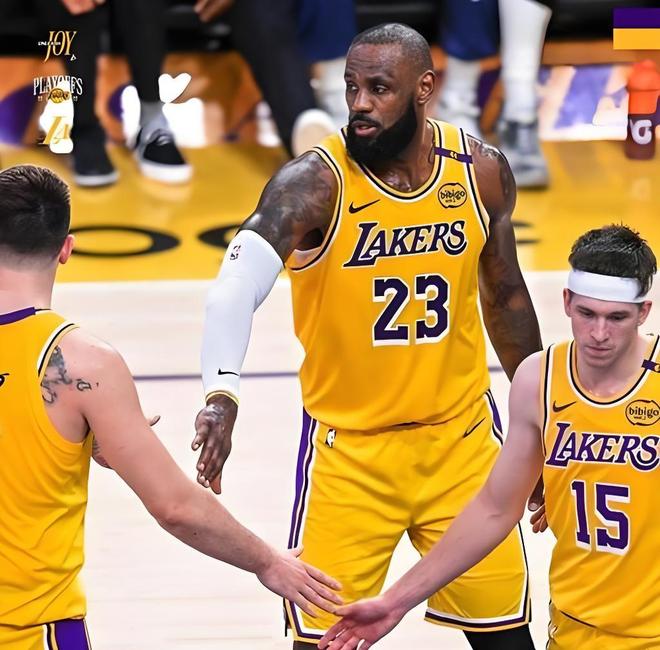 勒布朗主动降薪助力湖人续约里夫斯 激活战术体