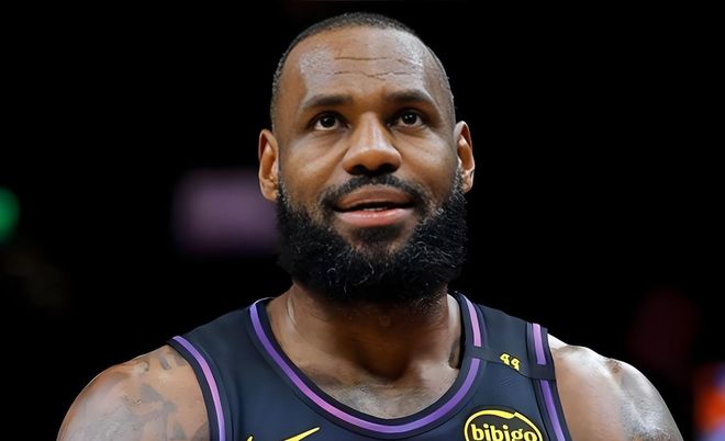 勒布朗主动降薪助力湖人续约里夫斯 激活战术体