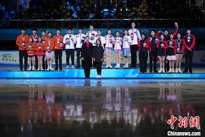 第十四届全国冬运会花样滑冰团体赛北京队摘金