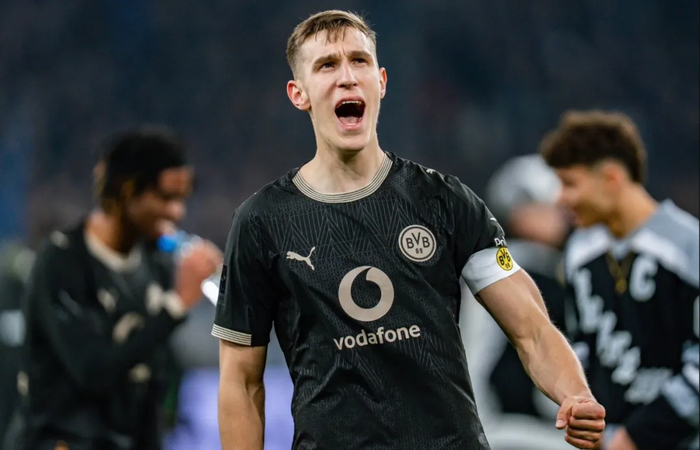 转会市场风云再起：曼联曼城争夺托纳利，凯恩