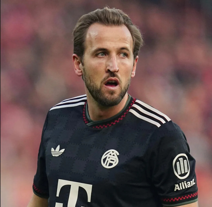 转会市场风云再起：曼联曼城争夺托纳利，凯恩