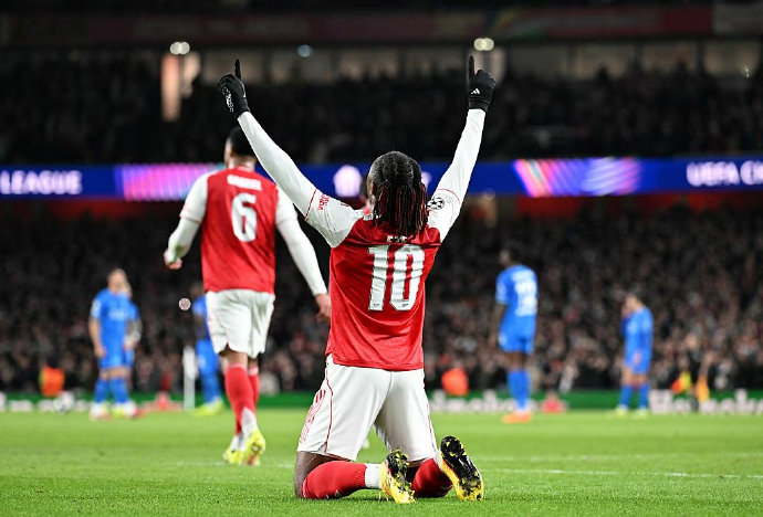 阿森纳欧冠淘汰赛力克强敌晋级下一轮展现统治